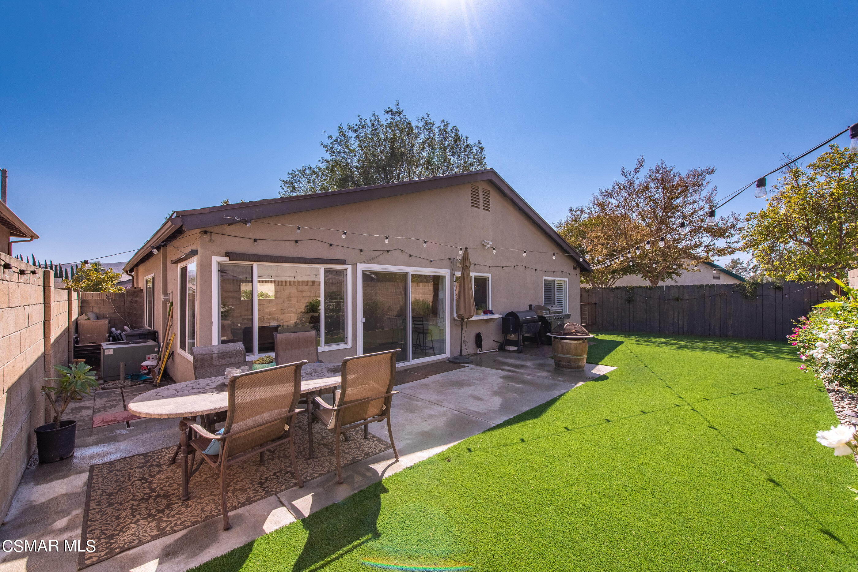 3923 Goodwin Avenue Simi Valley, CA 93063 - Photo 23 of 32 3923 Goodwin Ave Simi Valley-24
