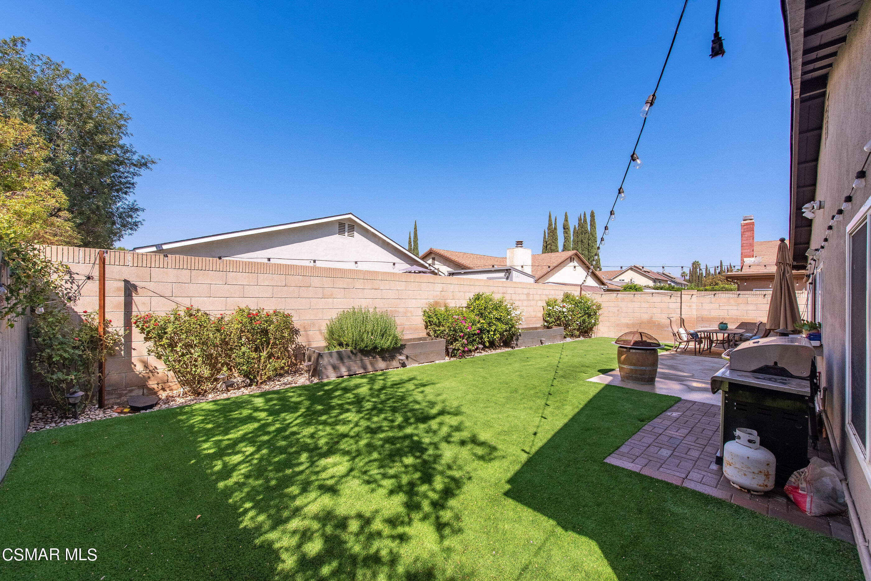 3923 Goodwin Avenue Simi Valley, CA 93063 - Photo 25 of 32 3923 Goodwin Ave Simi Valley-26