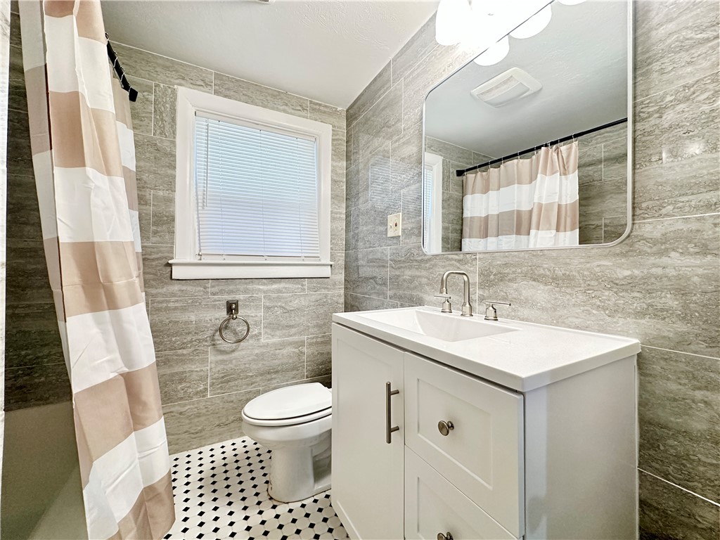 135 South Pierce Road East Greenwich, RI 02818 - Photo 7 of 42