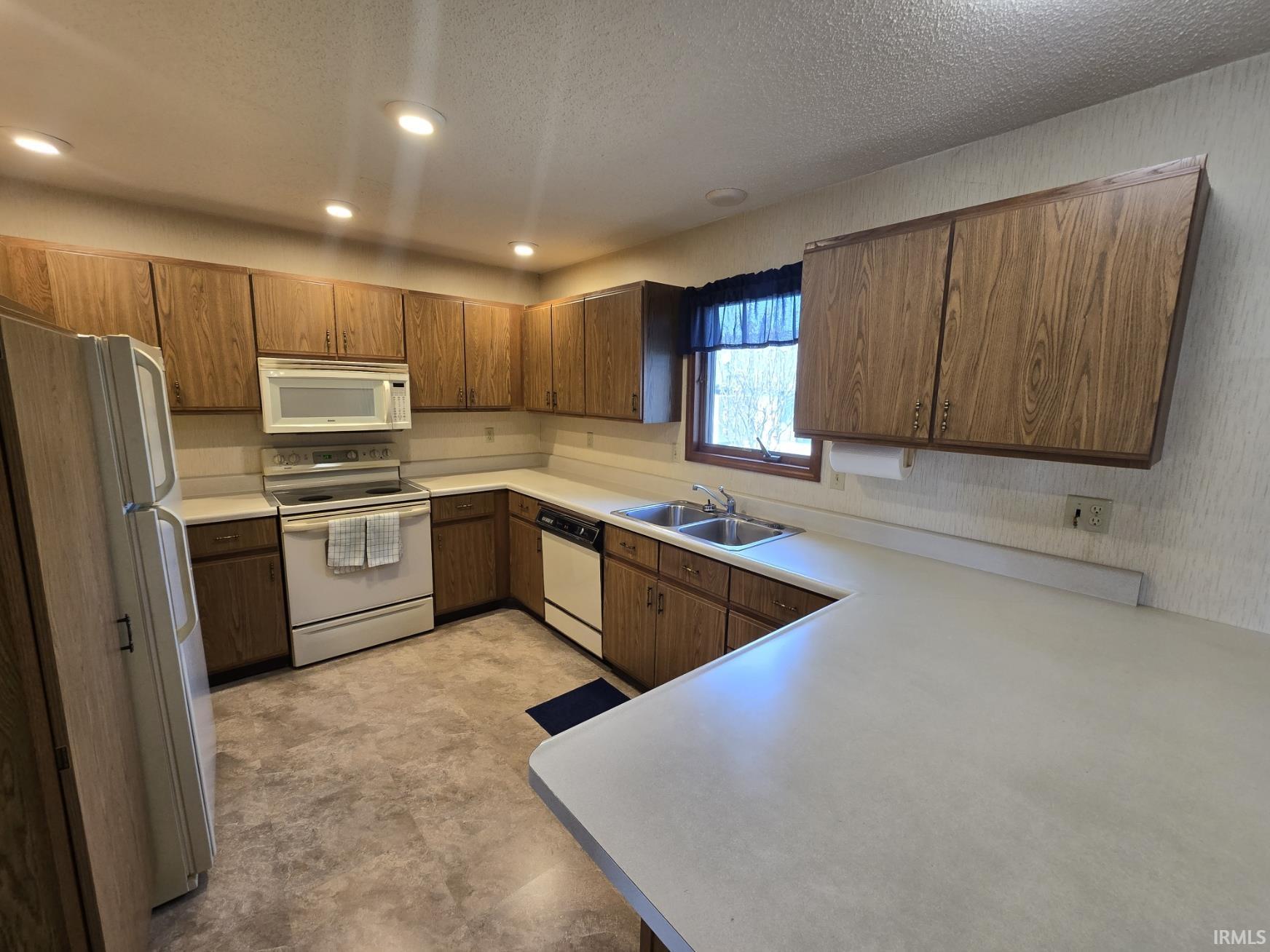 731 Riley Road Kendallville, IN 46755 - Photo 15 of 20