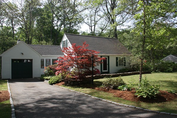 8 MacArthur Road Ashland, MA 01721 - Photo 3 of 30 Gallery Image 3