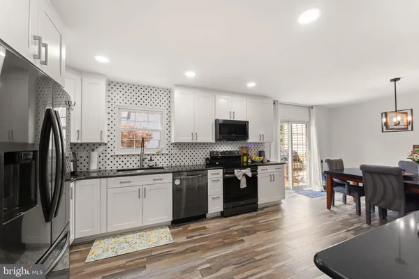 $564,900 | 19 Jermyn Court, Sterling, VA 20165