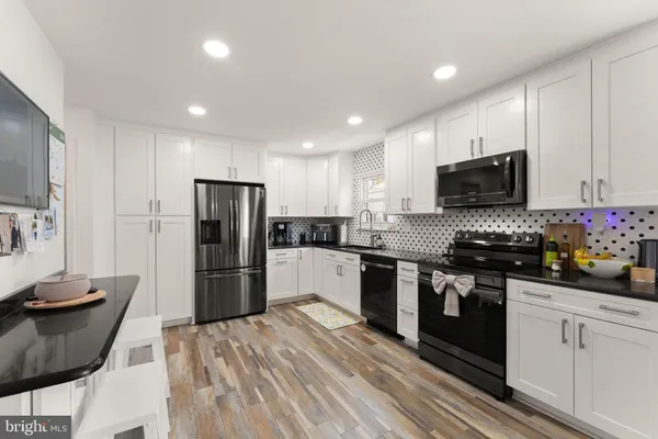 $564,900 | 19 Jermyn Court, Sterling, VA 20165