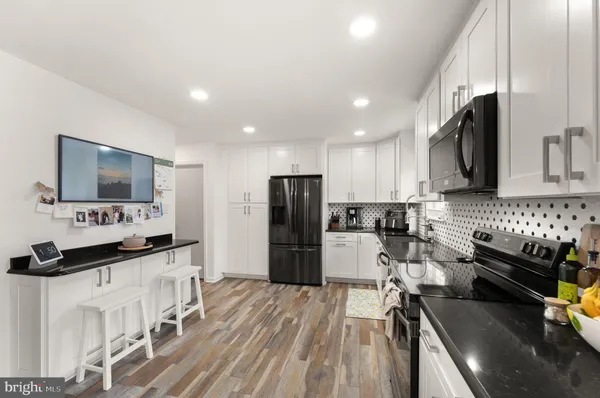 $564,900 | 19 Jermyn Court, Sterling, VA 20165