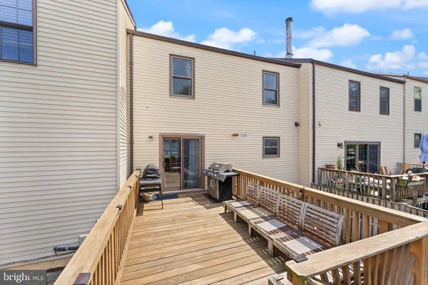 $564,900 | 19 Jermyn Court, Sterling, VA 20165