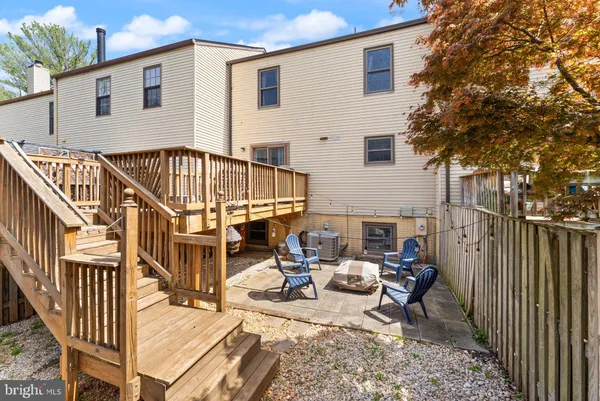 $564,900 | 19 Jermyn Court, Sterling, VA 20165