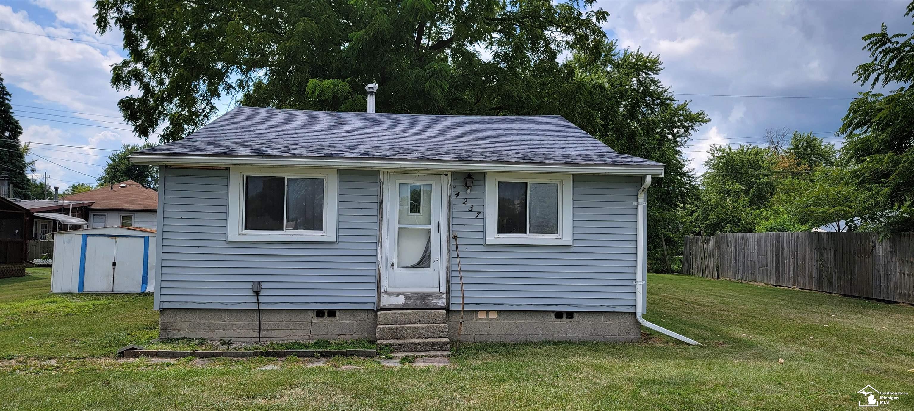 4237 B Ave Road Newport, MI 48166 - Photo 1 of 11 50155716-6853b70e-5de7-4575-b878-d4d3be8b3733.JPG
