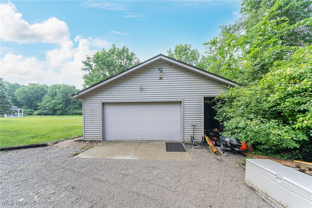 6001 Case Road North Ridgeville, OH 44039 - Photo 9 of 46 Pole Barn
