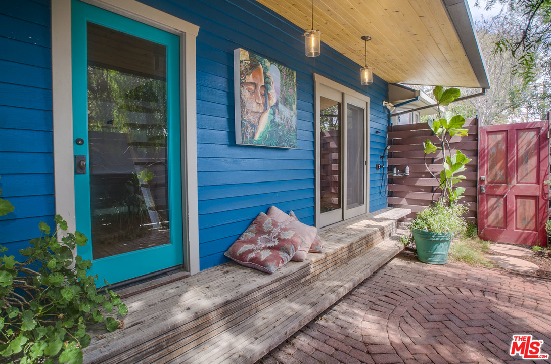 809 6th Avenue Venice, CA 90291 - Photo 17 of 40