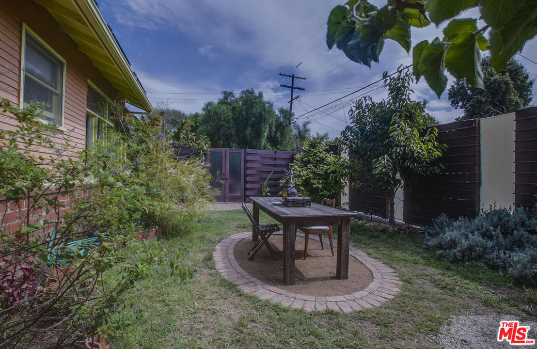 809 6th Avenue Venice, CA 90291 - Photo 28 of 40