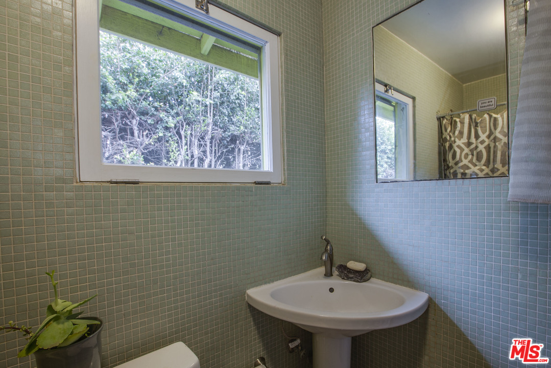 809 6th Avenue Venice, CA 90291 - Photo 37 of 40