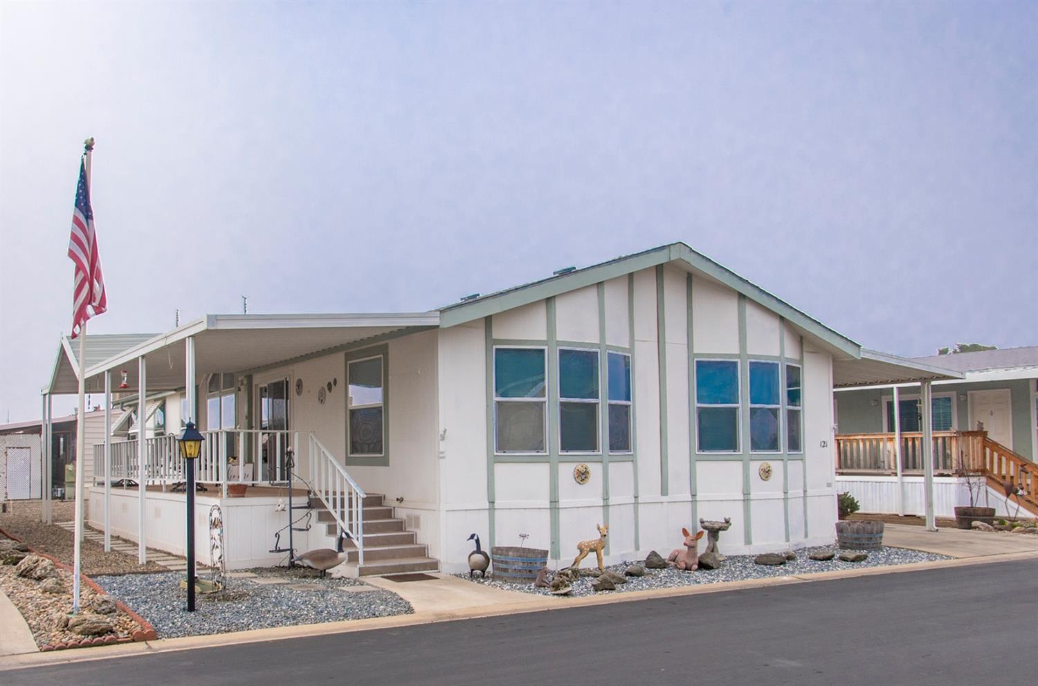 314 North Albert Avenue, Unit 121 Exeter, CA 93221 - Photo 1 of 37