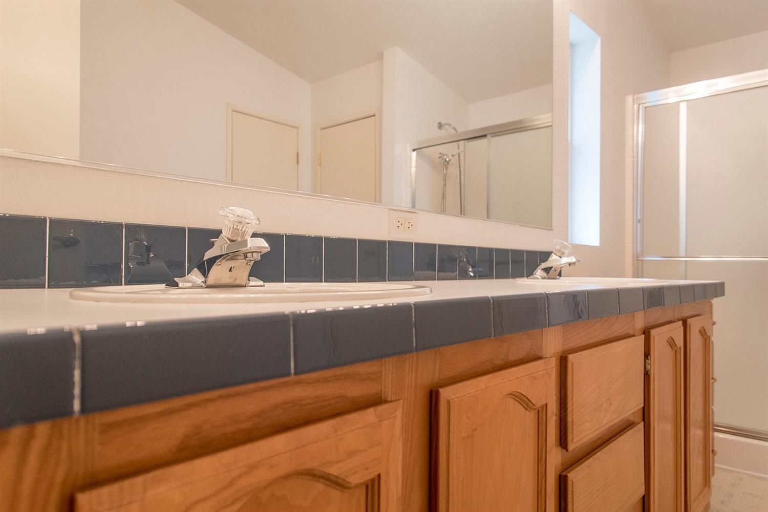 314 North Albert Avenue, Unit 121 Exeter, CA 93221 - Photo 29 of 37