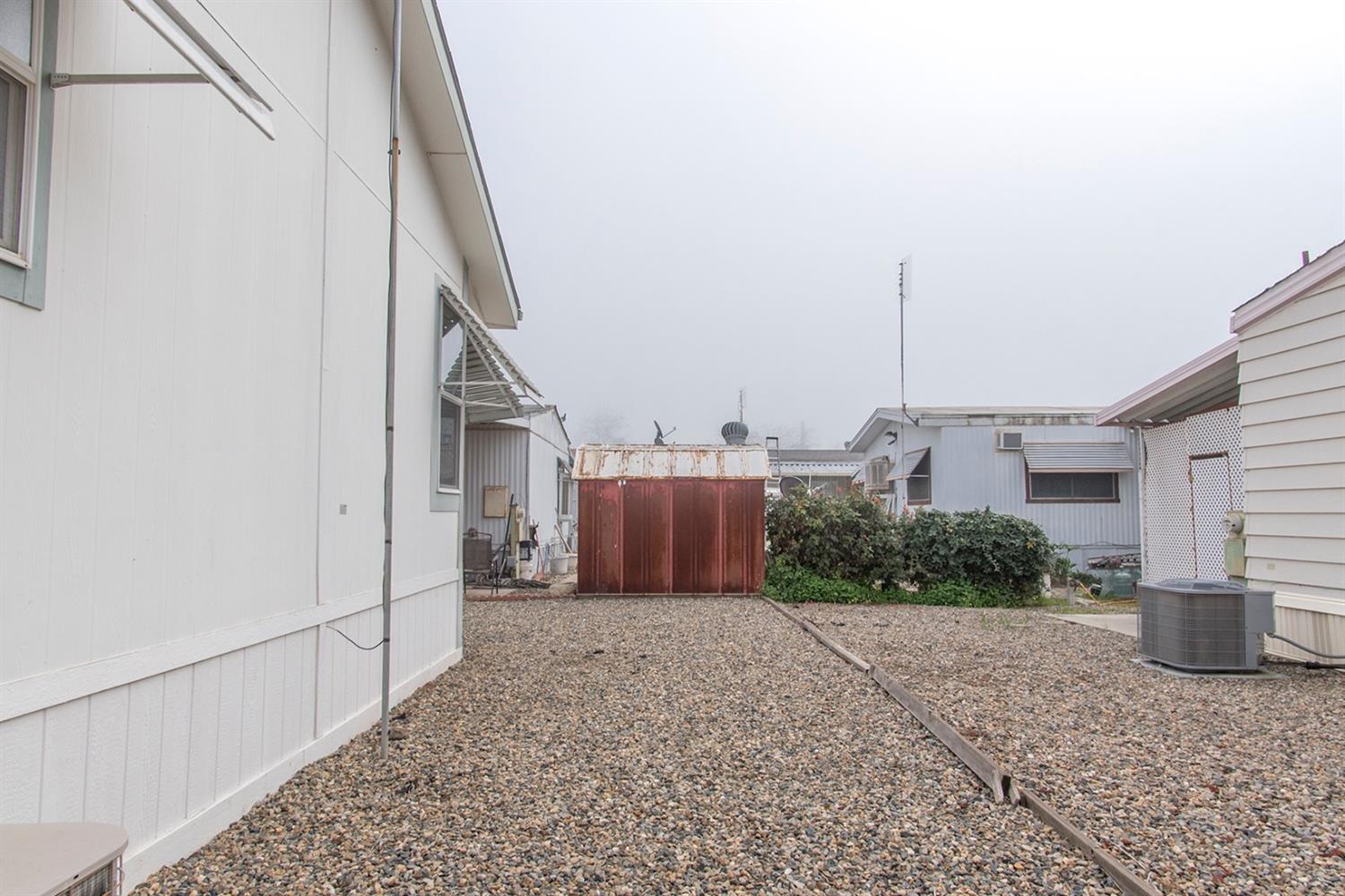 314 North Albert Avenue, Unit 121 Exeter, CA 93221 - Photo 4 of 37