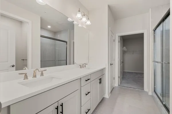 $889,000 | 4 Stratton Drive, Unit 308, Woburn, MA 01801