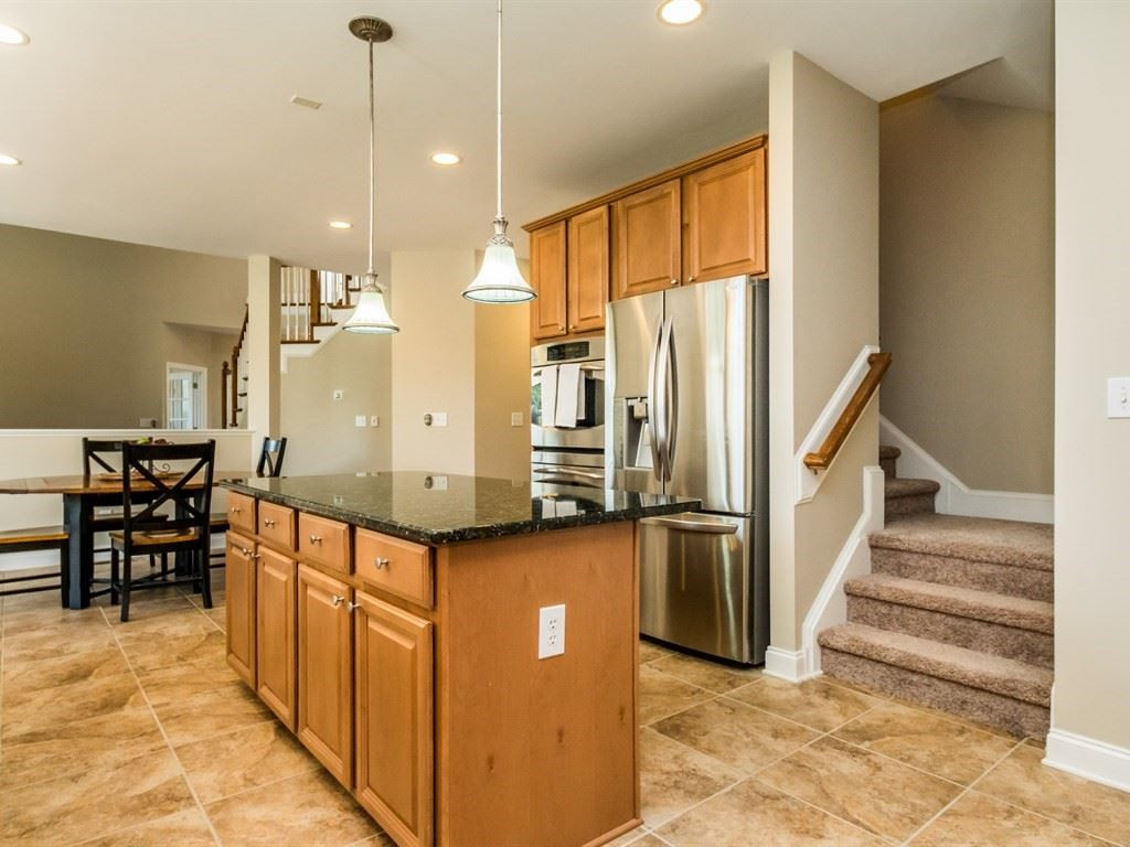 605 Ivyshaw Road Cary, NC 27519 - Photo 9 of 25 Kitchen