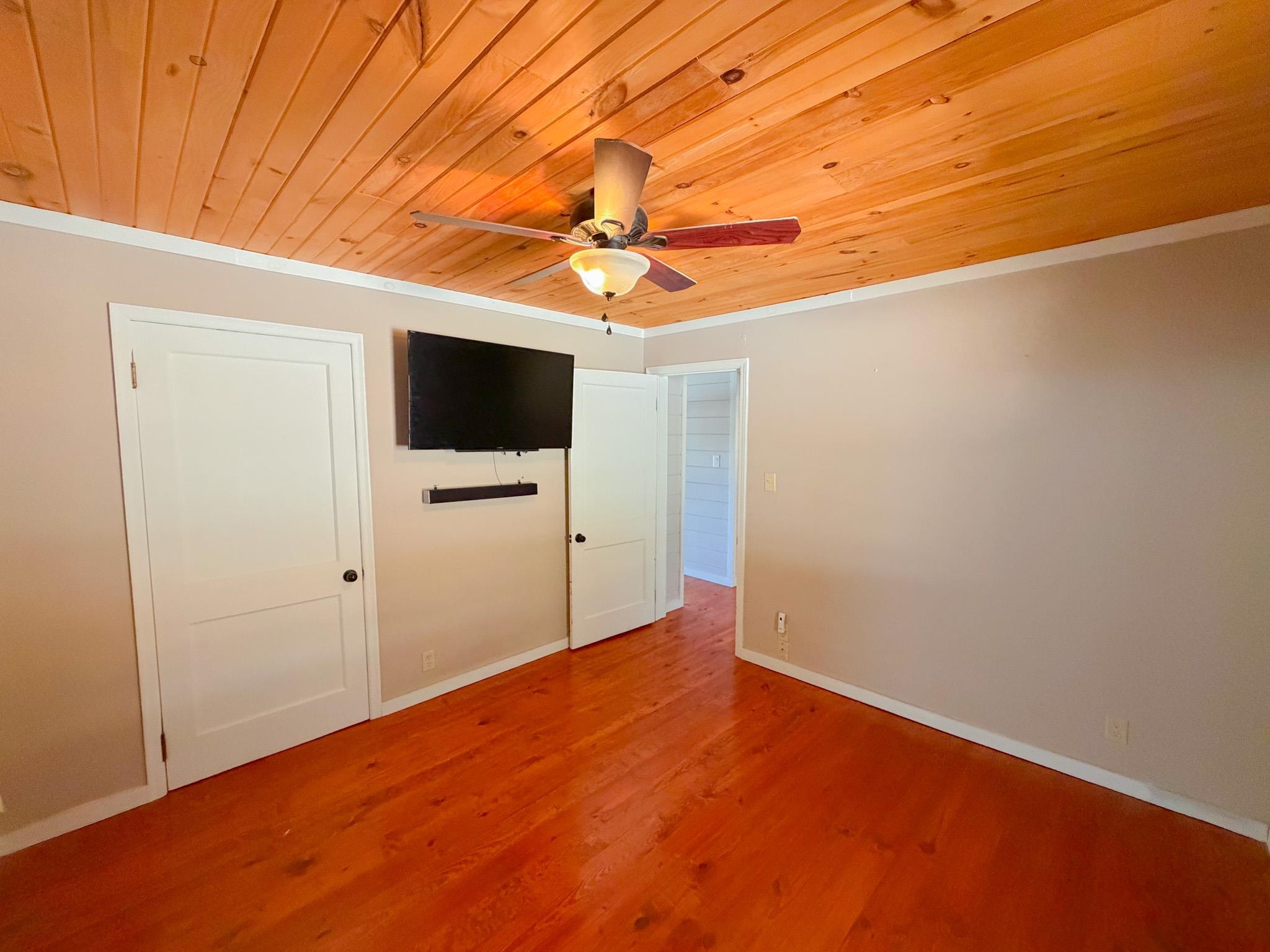 905 Cr 956 Road Iuka, MS 38852 - Photo 14 of 16 a view of a room with a flat screen tv