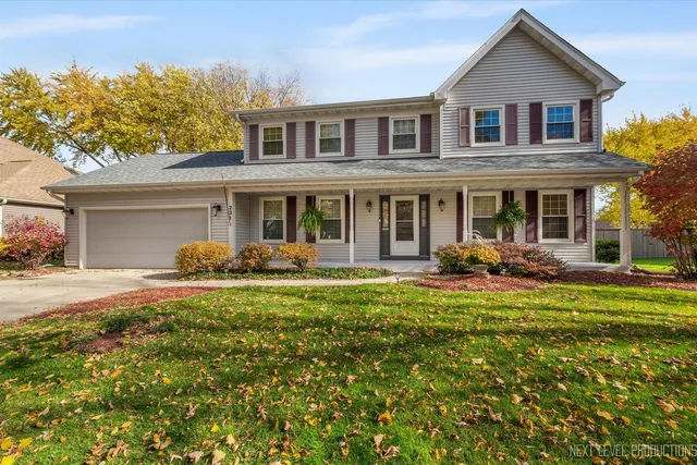 $575,000 | 231 North Cambridge Drive, Geneva, IL 60134