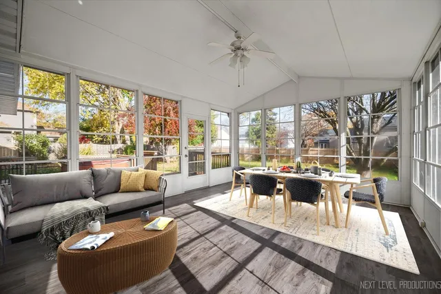 $575,000 | 231 North Cambridge Drive, Geneva, IL 60134