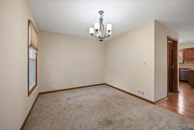 $575,000 | 231 North Cambridge Drive, Geneva, IL 60134