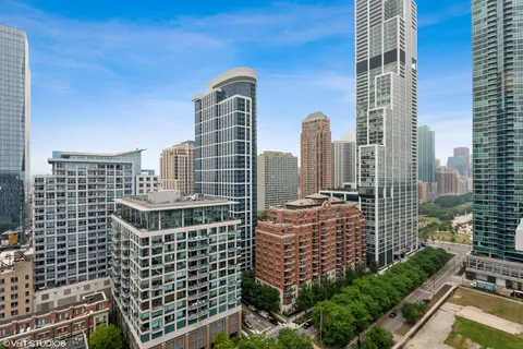 $410,000 | 1322 South Prairie Avenue, Unit 405, Chicago, IL 60605