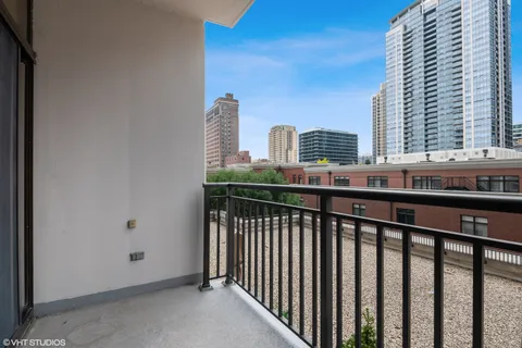 $410,000 | 1322 South Prairie Avenue, Unit 405, Chicago, IL 60605