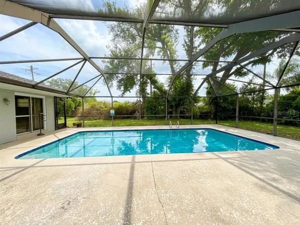 $2,800 | 116 Holmes Place Southeast, Winter Haven, FL 33884