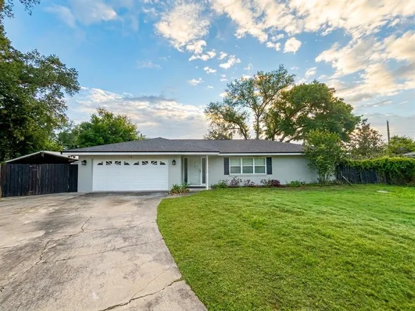 $2,800 | 116 Holmes Place Southeast, Winter Haven, FL 33884