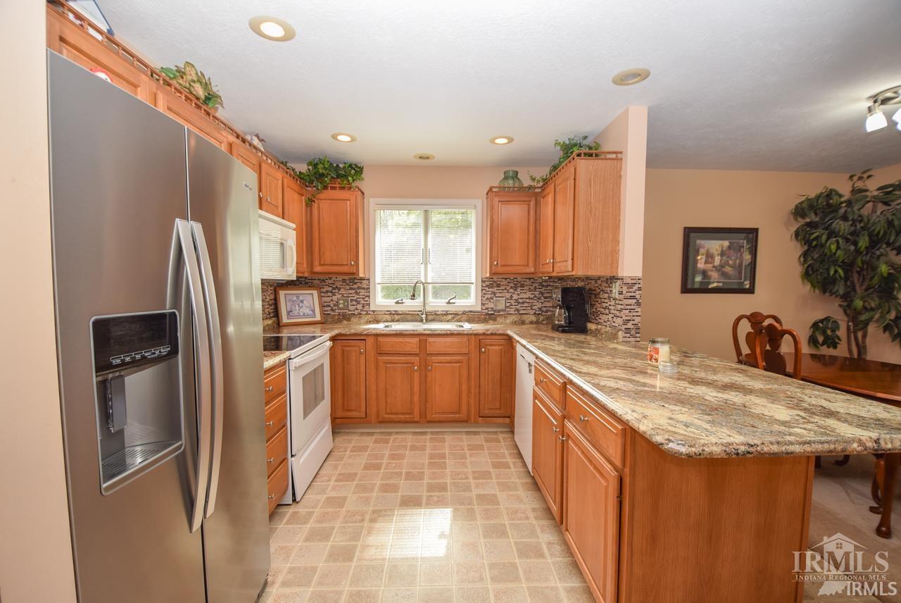 807 Silverwood Road Muncie, IN 47304 - Photo 8 of 30