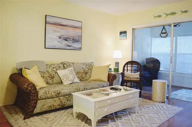 $209,900 | 1016 Desoto Drive, Dunedin, FL 34698