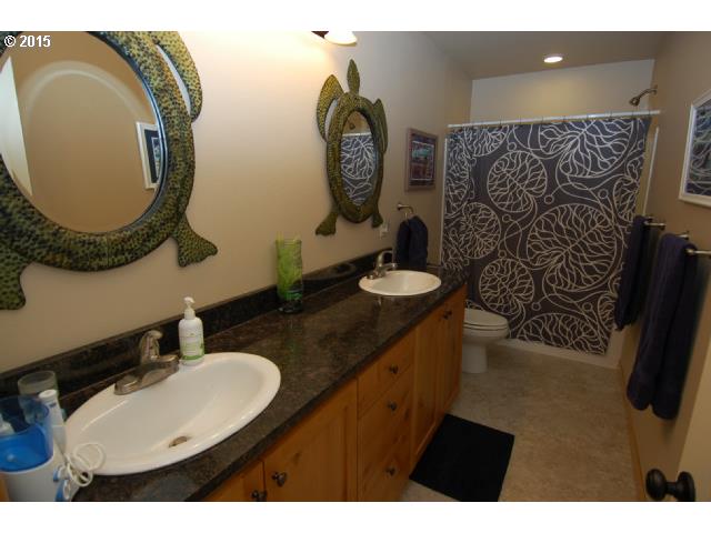 1015 Redtail Loop Hood River, OR 97031 - Photo 11 of 16 Gallery Image 11