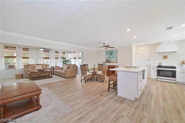 $4,000 | 4520 Southeast 9th Avenue, Cape Coral, FL 33904