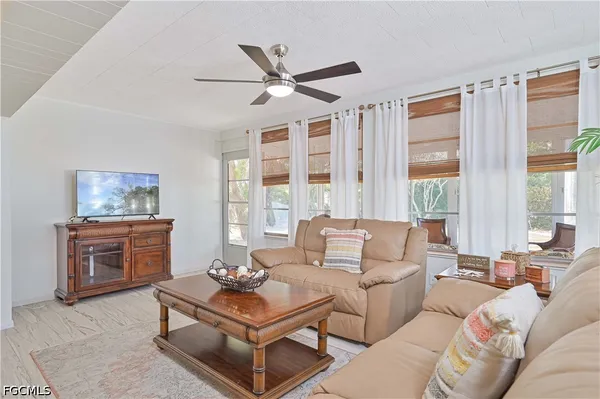 $4,000 | 4520 Southeast 9th Avenue, Cape Coral, FL 33904