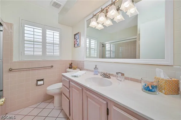 $4,000 | 4520 Southeast 9th Avenue, Cape Coral, FL 33904