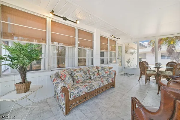 $4,000 | 4520 Southeast 9th Avenue, Cape Coral, FL 33904