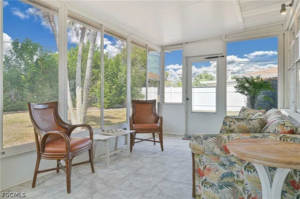 $4,000 | 4520 Southeast 9th Avenue, Cape Coral, FL 33904