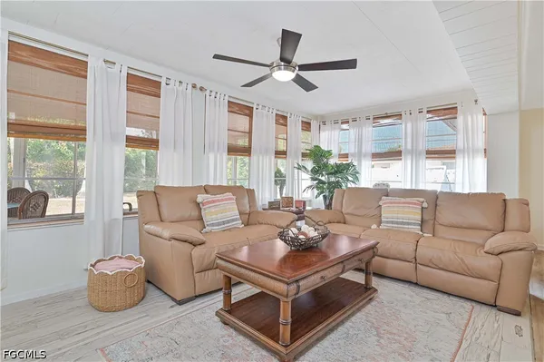 $4,000 | 4520 Southeast 9th Avenue, Cape Coral, FL 33904