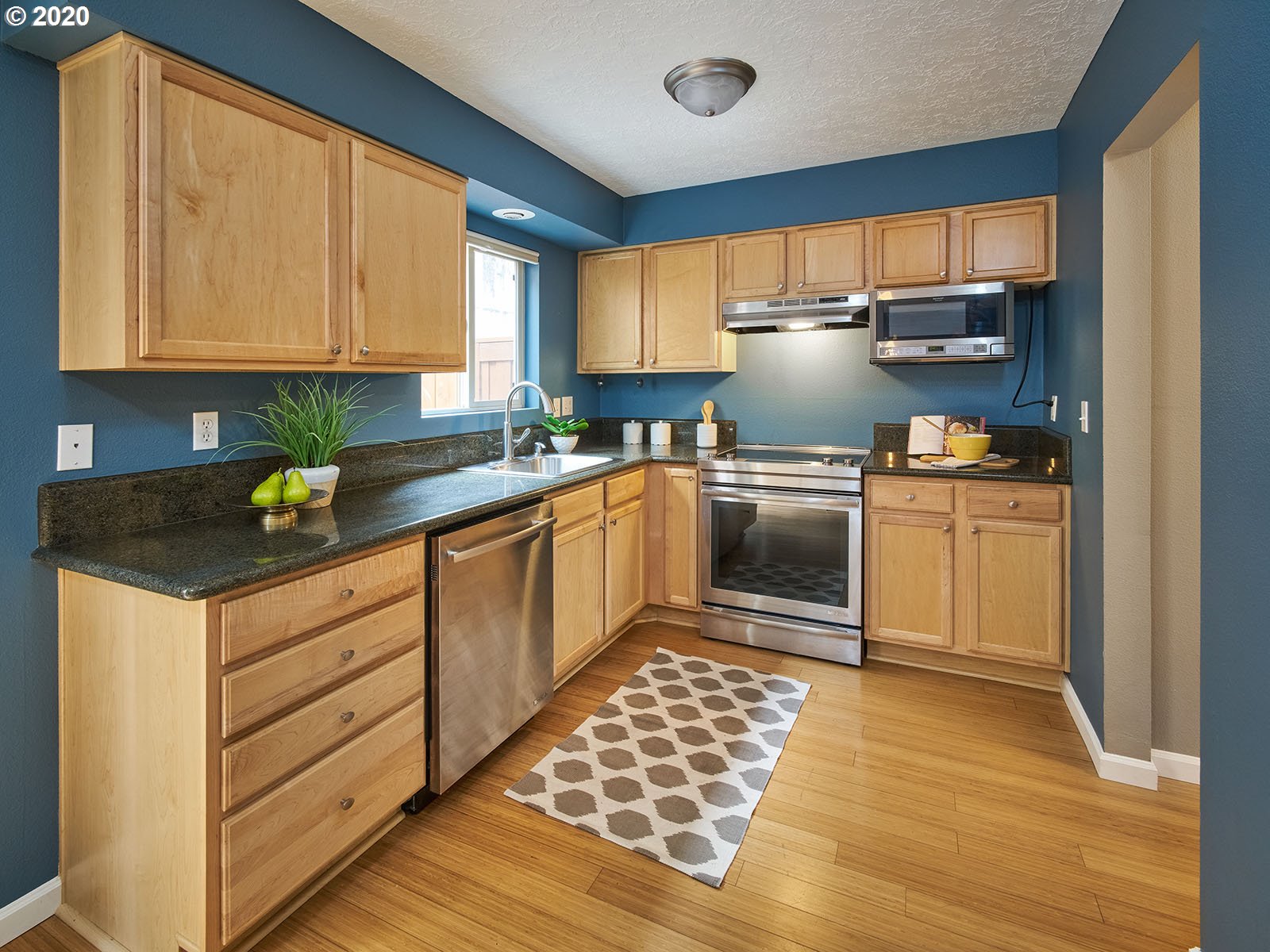 3616 Southwest Multnomah Boulevard Portland, OR 97219 - Photo 6 of 18 Gallery Image 6