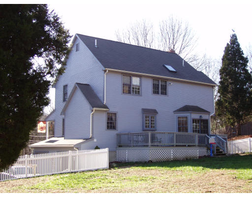 3 Howland Road Berkley, MA 02779 - Photo 11 of 12 Gallery Image 11
