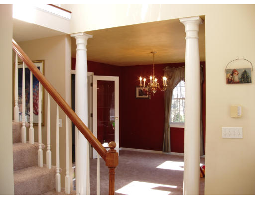 3 Howland Road Berkley, MA 02779 - Photo 3 of 12 Gallery Image 3