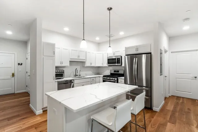 $749,000 | 60 Coppersmith Way, Unit 304, Canton, MA 02021