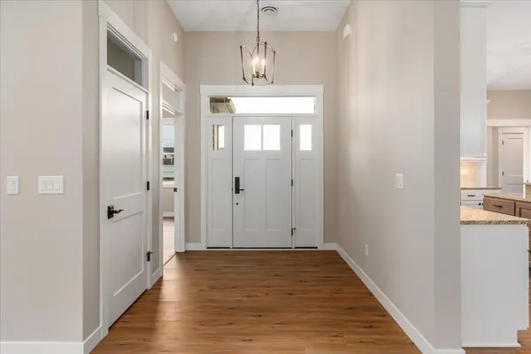 $874,900 | 2400 Simply Living Lane, Hudson, WI 54016