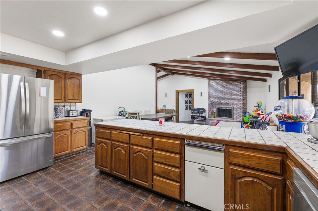 19702 Yanan Road Apple Valley, CA 92307 - Photo 15 of 48