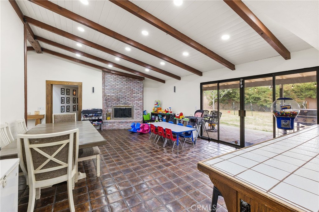 19702 Yanan Road Apple Valley, CA 92307 - Photo 16 of 48