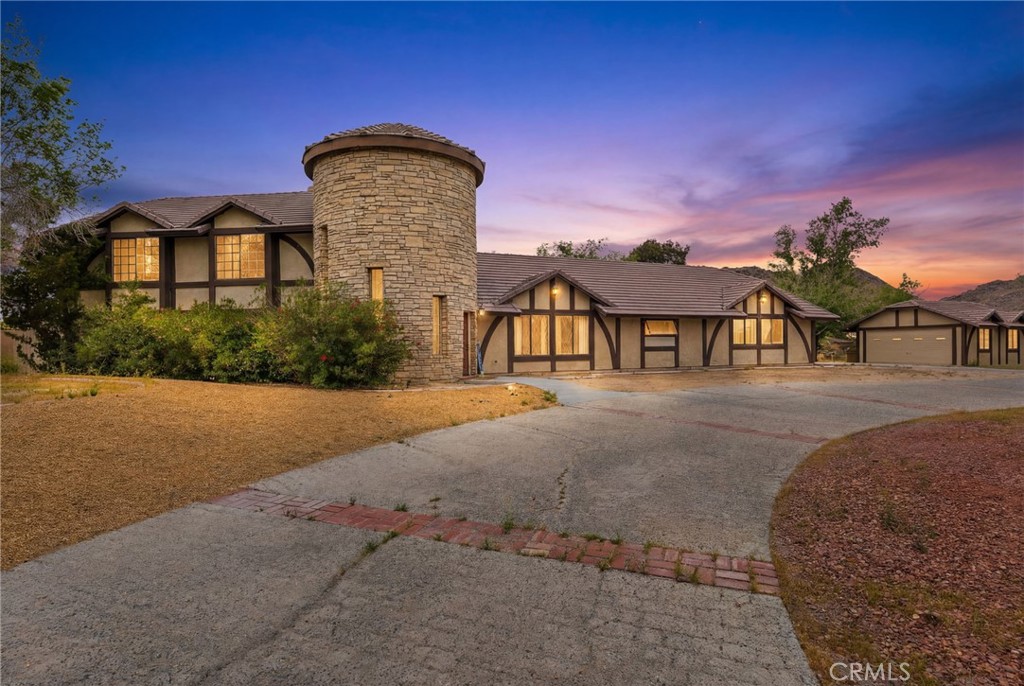 19702 Yanan Road Apple Valley, CA 92307 - Photo 2 of 48