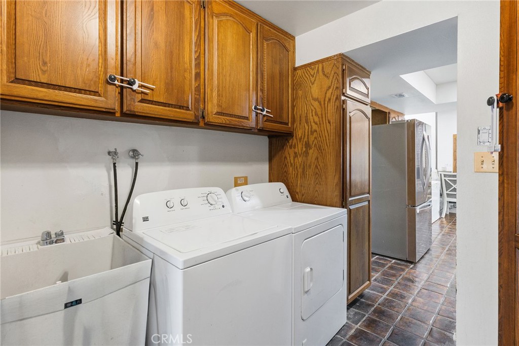 19702 Yanan Road Apple Valley, CA 92307 - Photo 31 of 48