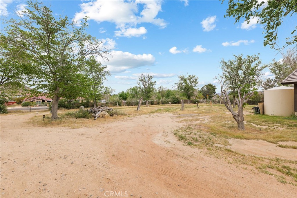 19702 Yanan Road Apple Valley, CA 92307 - Photo 37 of 48