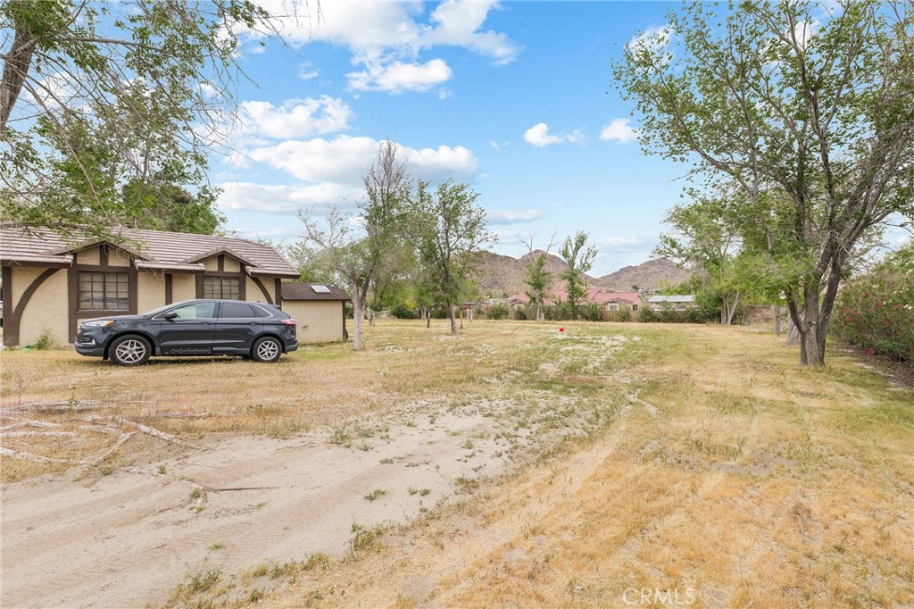 19702 Yanan Road Apple Valley, CA 92307 - Photo 38 of 48