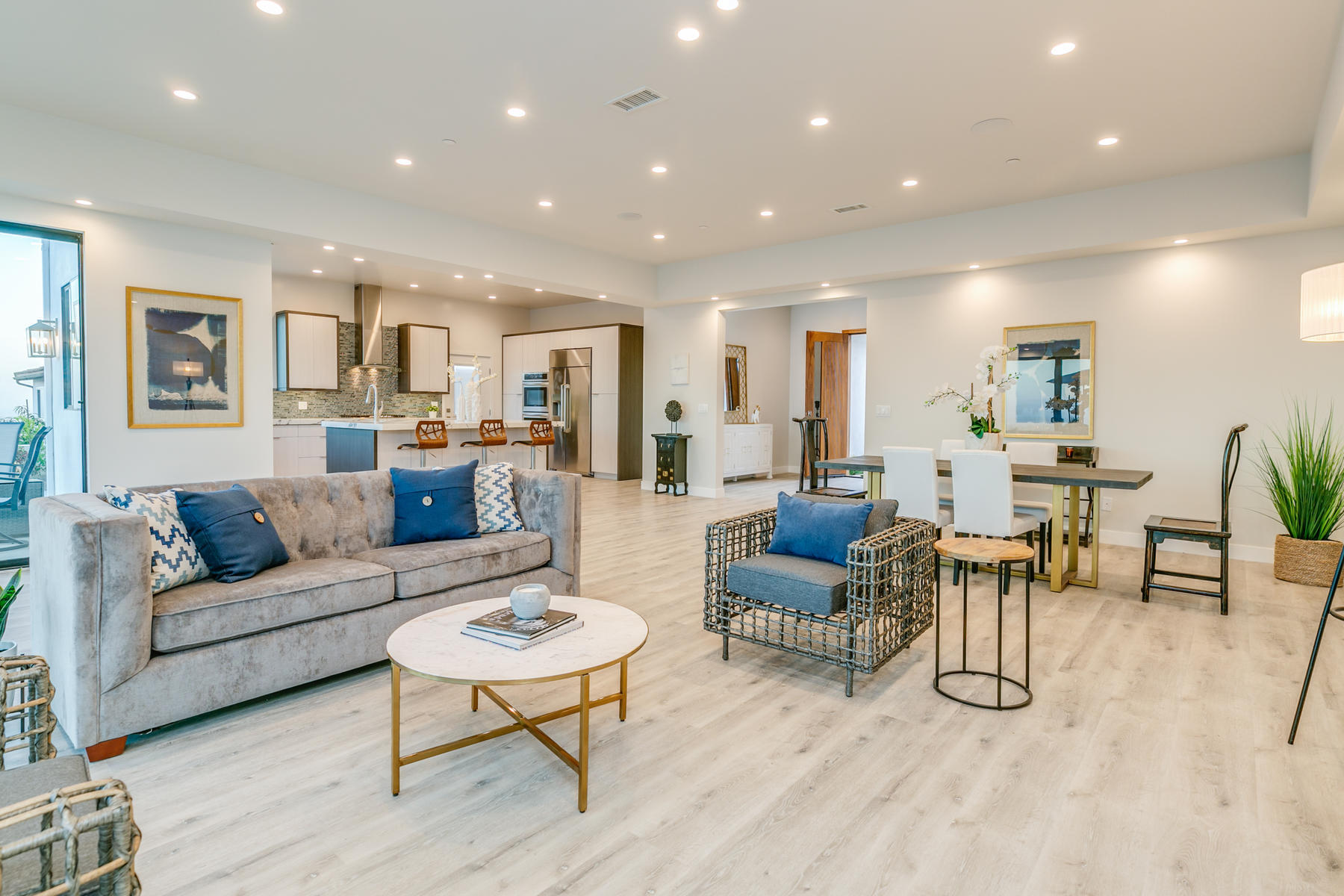 630 Skyline Road Ventura, CA 93003 - Photo 12 of 49 630 Skyline Road-013-017-Living Room-MLS