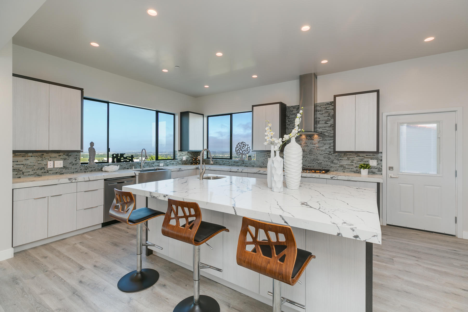 630 Skyline Road Ventura, CA 93003 - Photo 17 of 49 630 Skyline Road-018-023-Kitchen-MLS_Siz